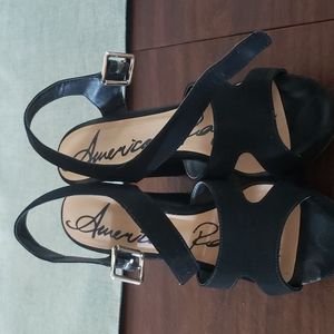 Black velvet wedge